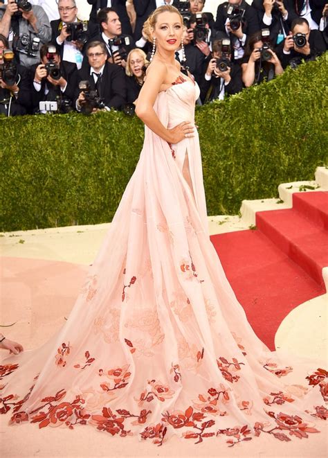 Met Gala 2016 Red Carpet: Live Fashion Coverage 